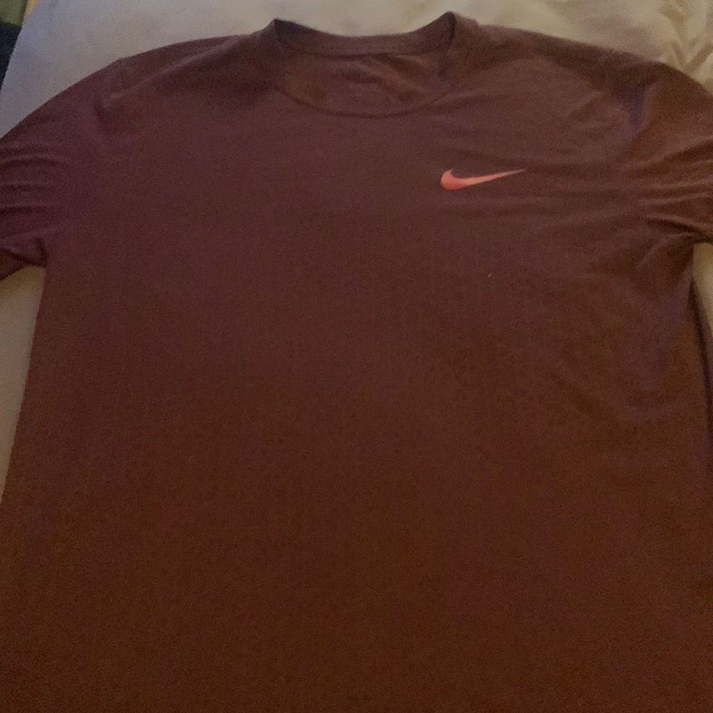 Large maroon Nike shirt